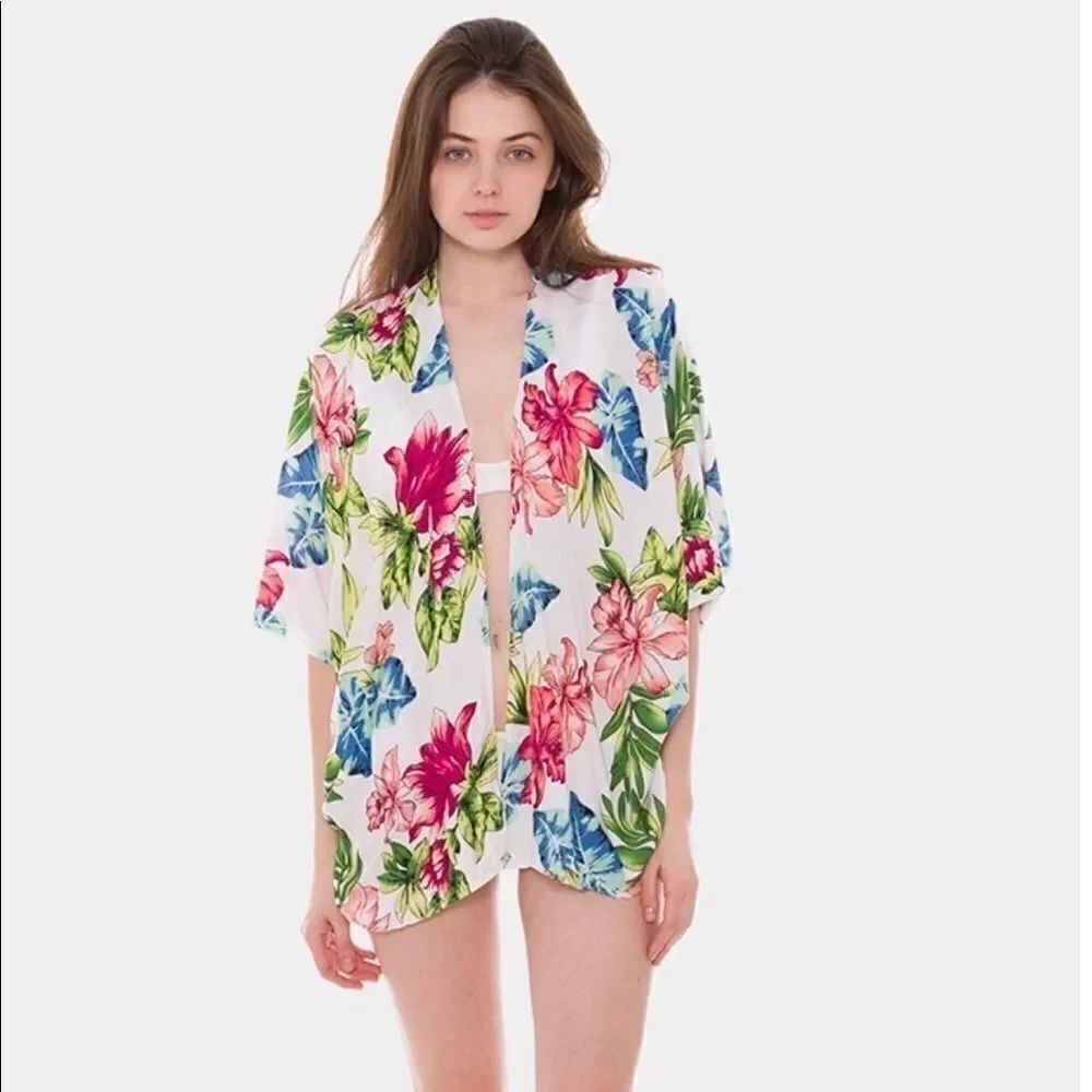 Brand New Womens Open Front Floral Poncho - Sz OS
